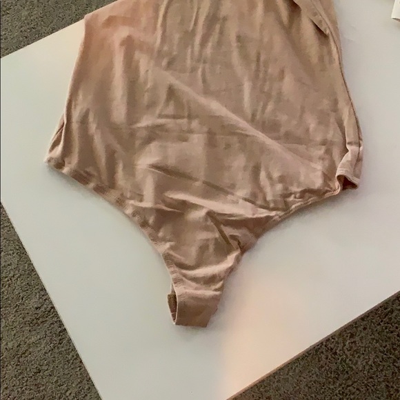 ASHLEE🖤 tan bodysuit round neck racerback - Picture 4 of 4